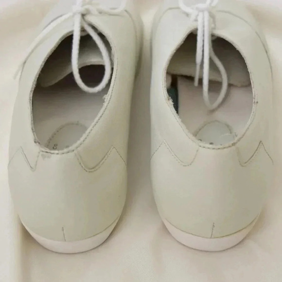 G.H. BASS & CO. Vintage Dress Shoes with Laces In Off White Size 9 1/2M - Picture 4 of 13